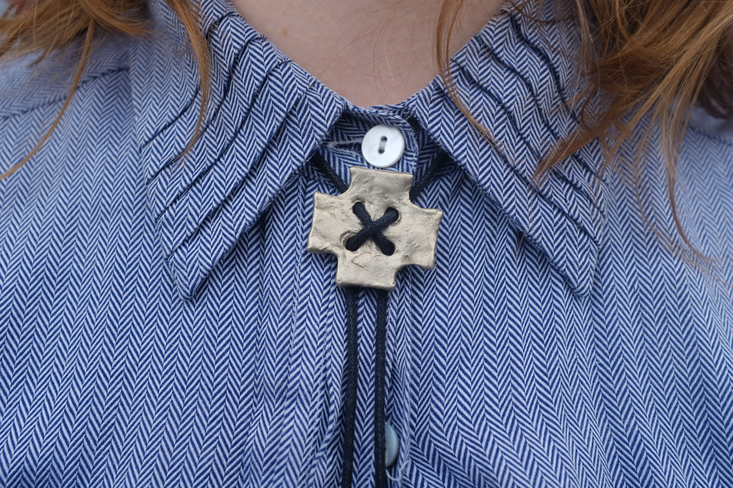 Cross Relic Tie