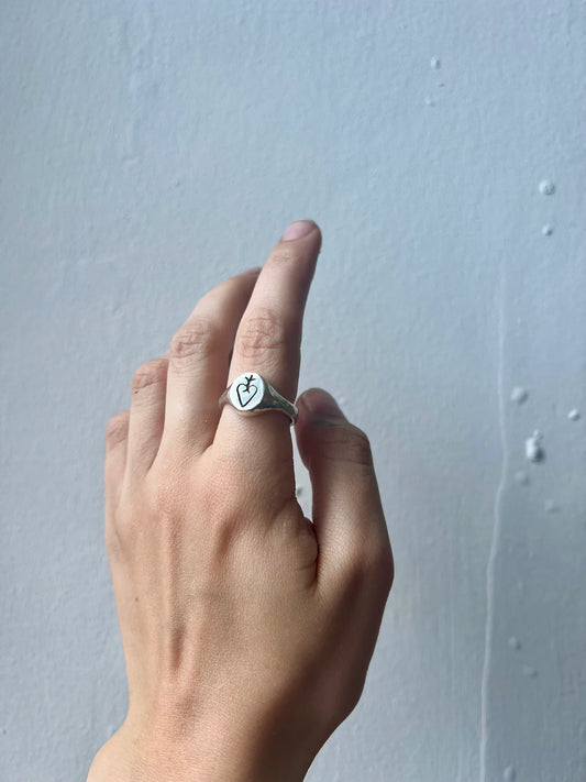 Lovers Token Signet ring