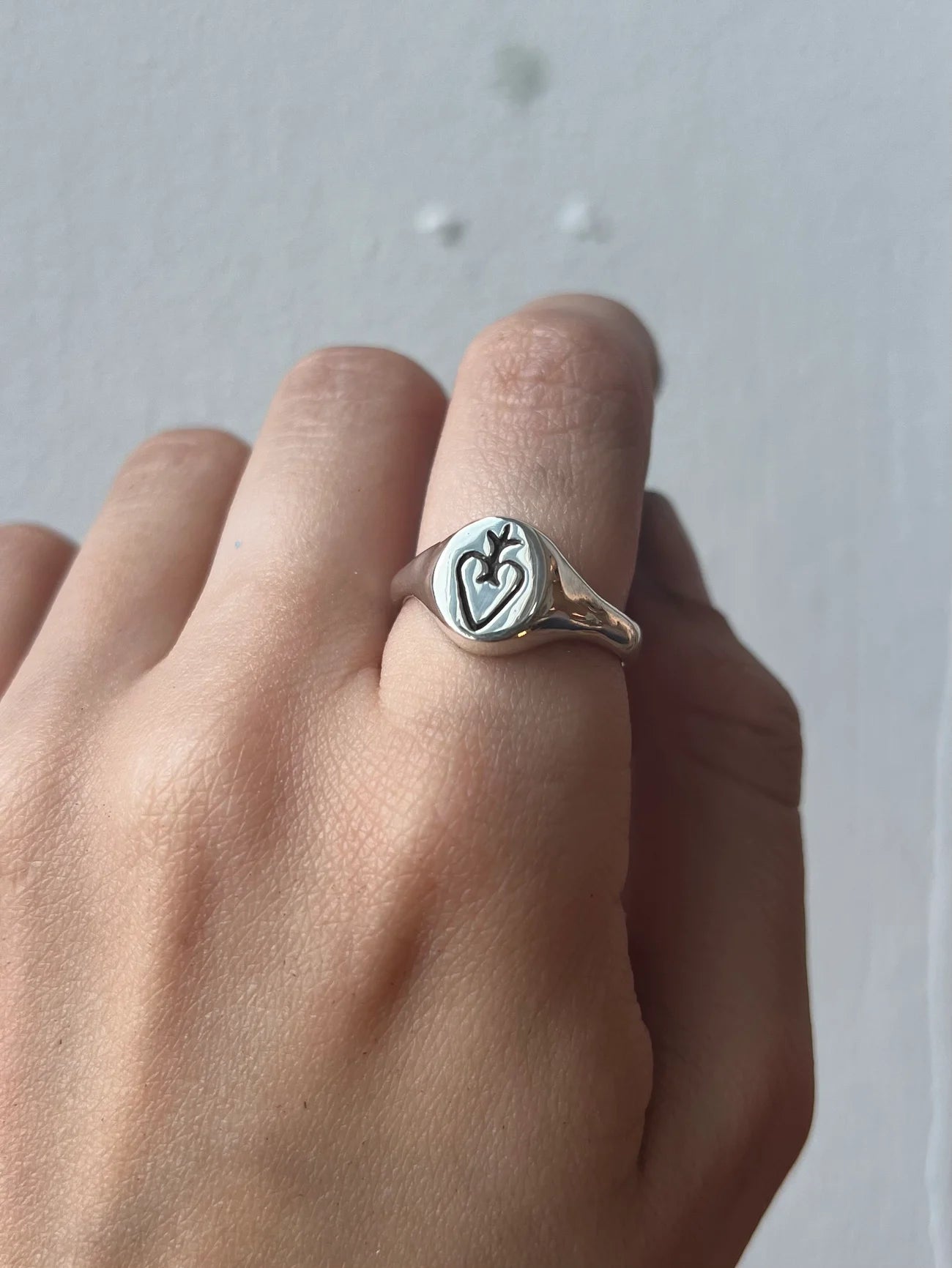 Lovers Token Signet ring