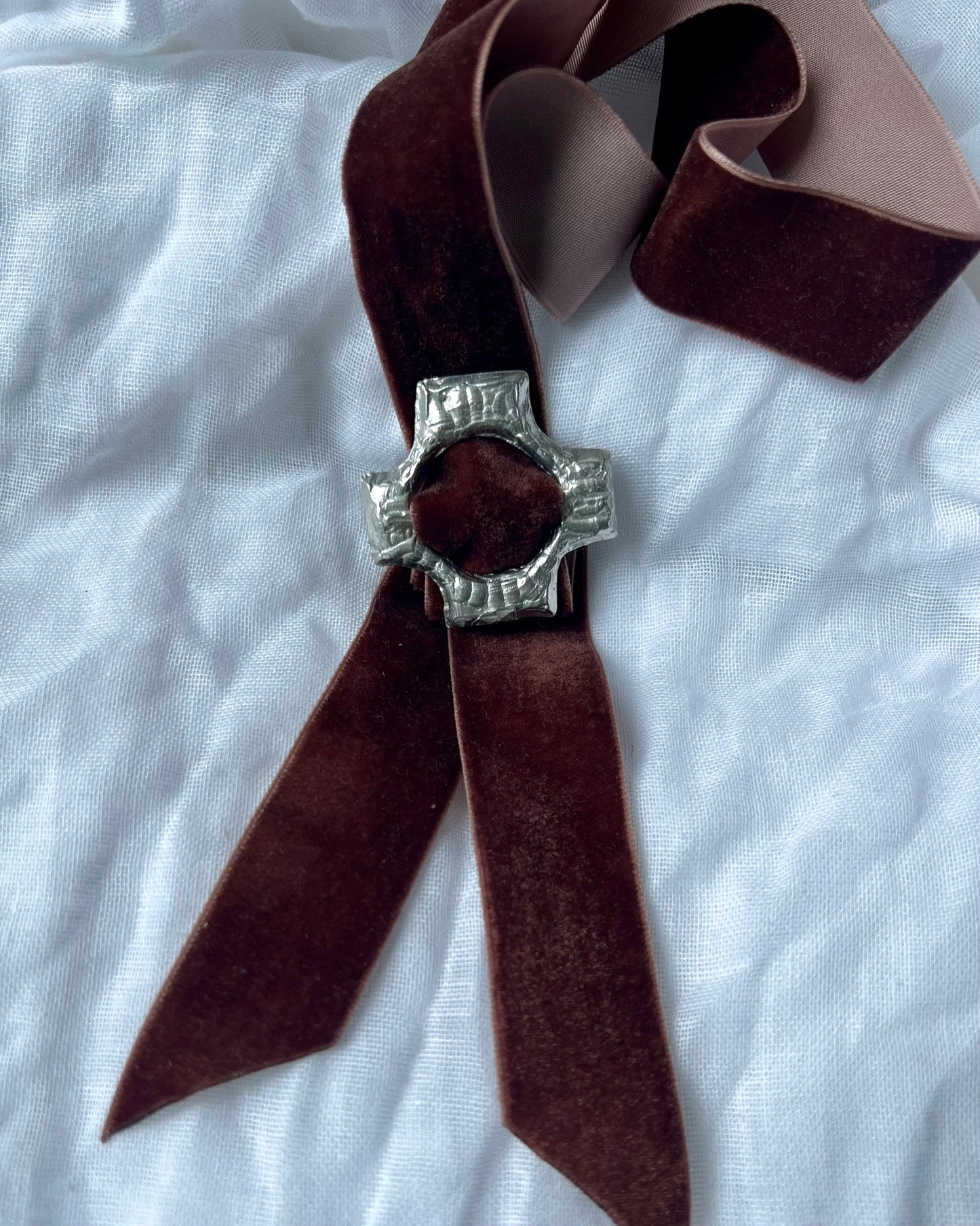 Cross Buckle
