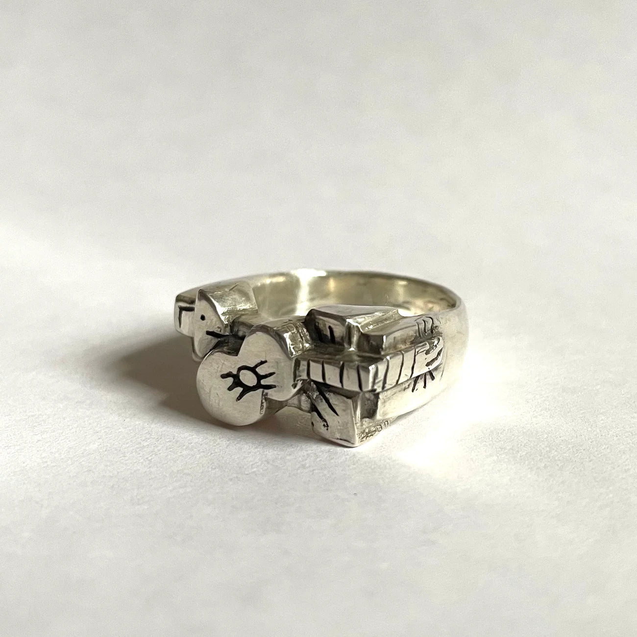 'Guitar Guy' ring