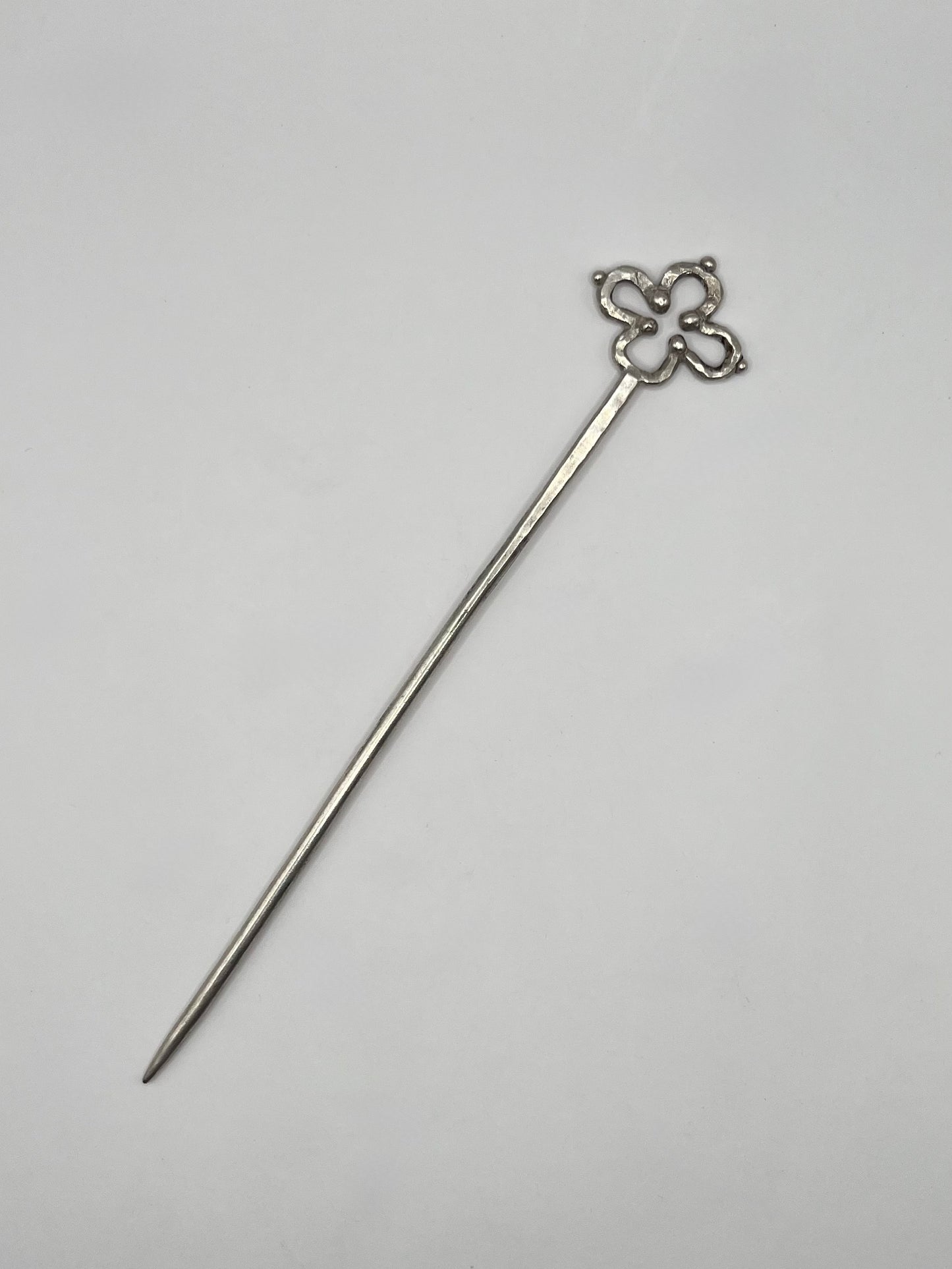 Quatrefoil Hairpin
